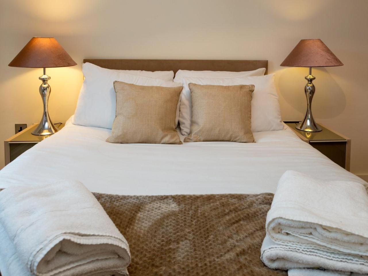Central Tower Bridge Apartment London Phòng bức ảnh