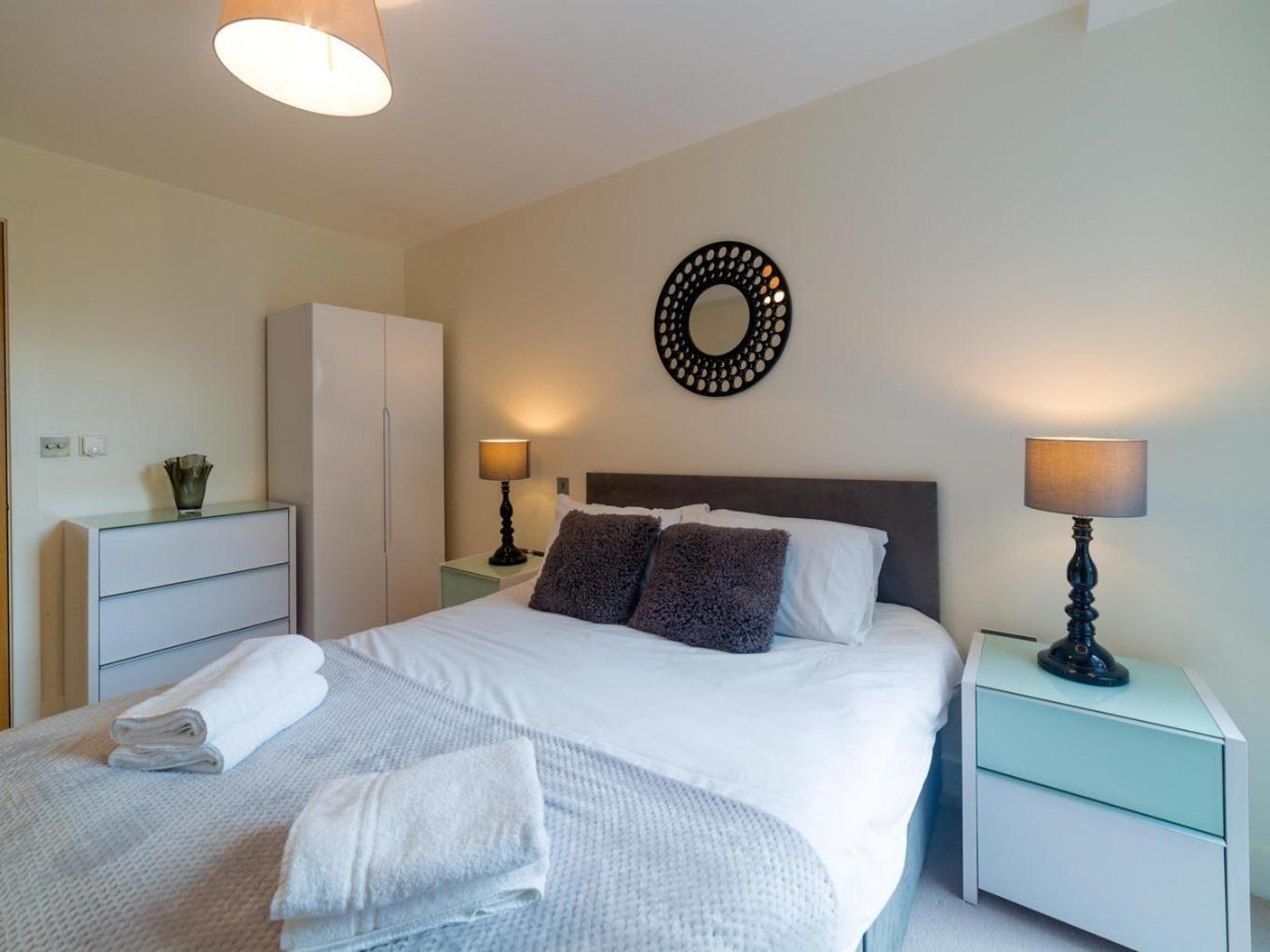 Central Tower Bridge Apartment London Phòng bức ảnh